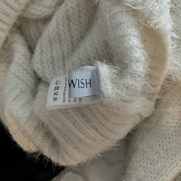 Super soft and cozy sweater - Picture 5 of 6